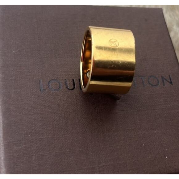 Louis Vuitton Bague Essential V Gold Tone Ring SZ 7 - Picture 3 of 5